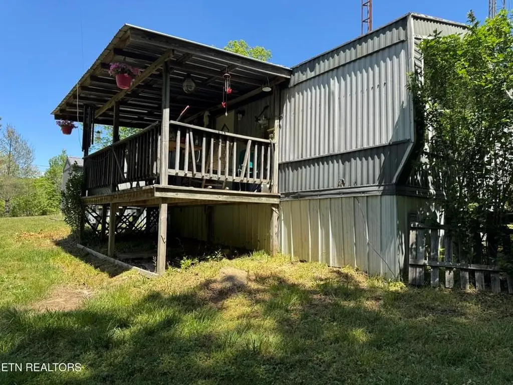 1022 Spring Hill Circle Jamestown TN 38556-5681