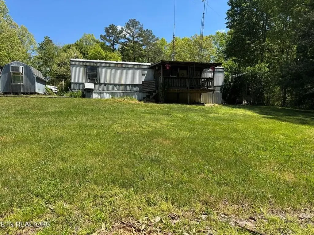 1022 Spring Hill Circle Jamestown TN 38556-5681