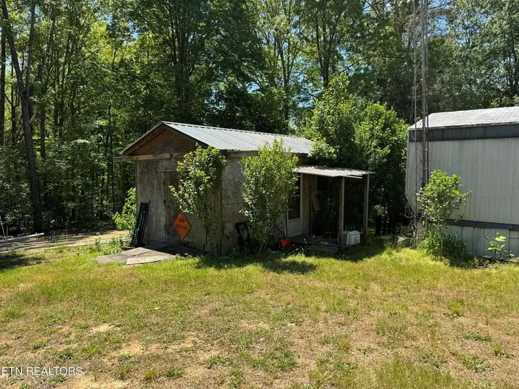 1022 Spring Hill Circle Jamestown TN 38556-5681