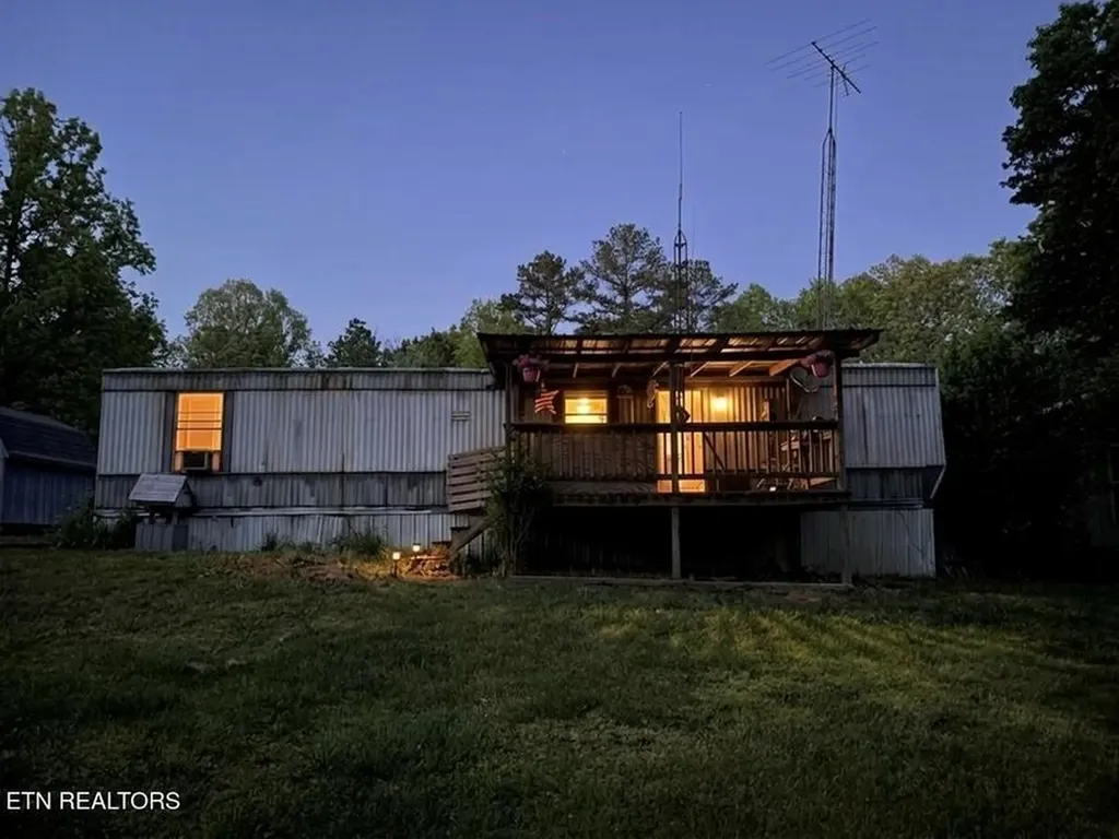 1022 Spring Hill Circle Jamestown TN 38556-5681