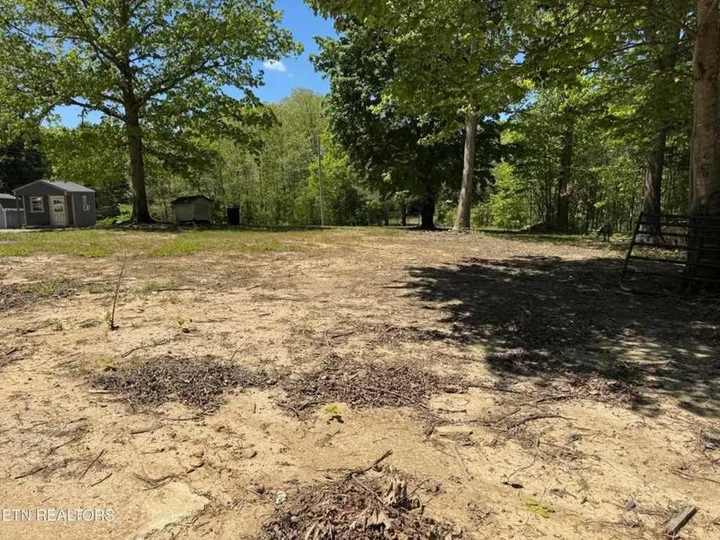 1022 Spring Hill Circle Jamestown TN 38556-5681