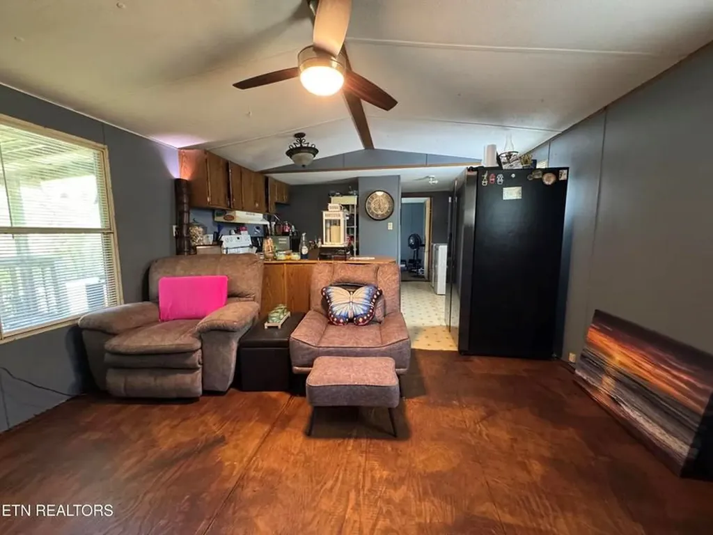 1022 Spring Hill Circle Jamestown TN 38556-5681