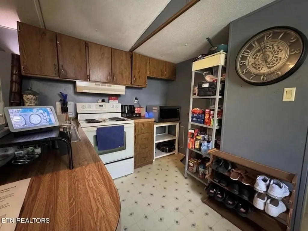 1022 Spring Hill Circle Jamestown TN 38556-5681