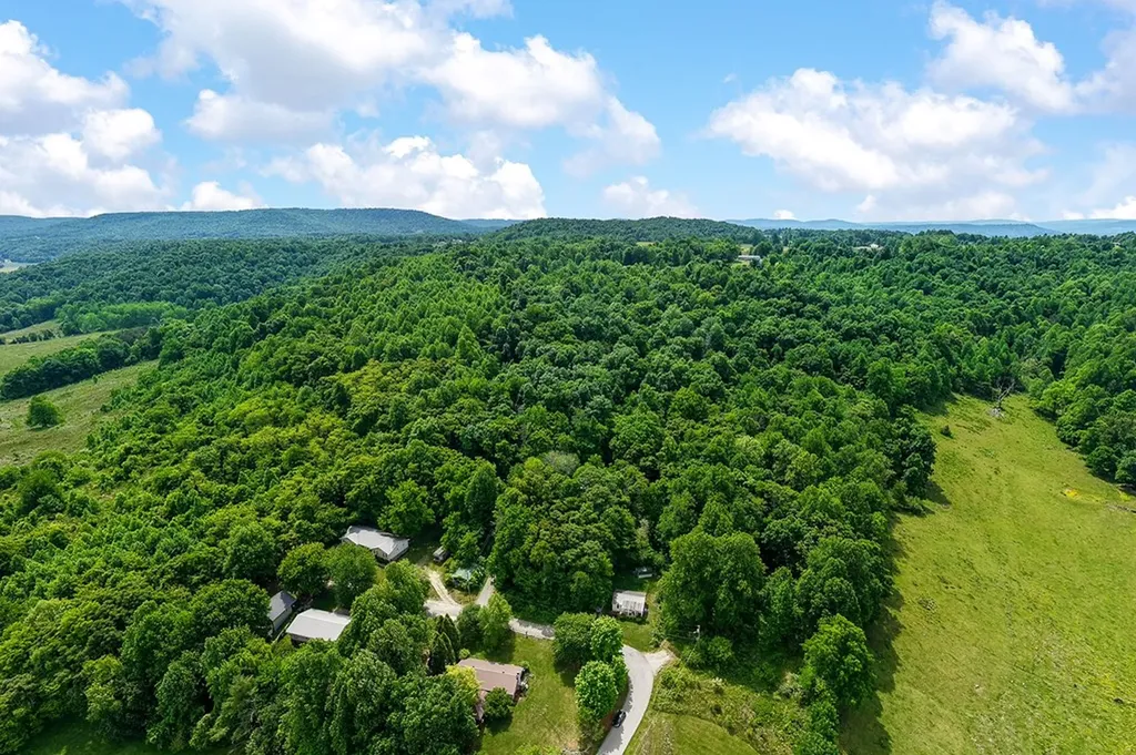 00 Hill Top Lane Livingston TN 38570