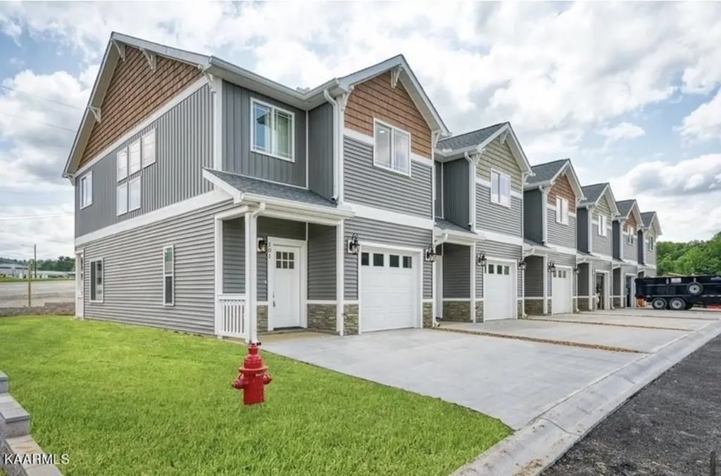 1038 East Main Street Livingston TN 38570