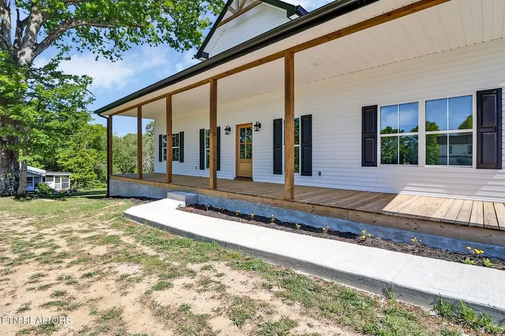 103 N Duncan Street Jamestown TN 38556