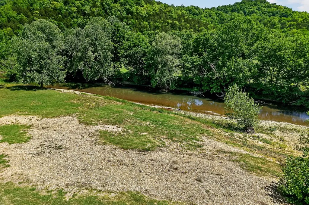 Lot 5&6 Roaring River Campground Gainesboro TN 38562