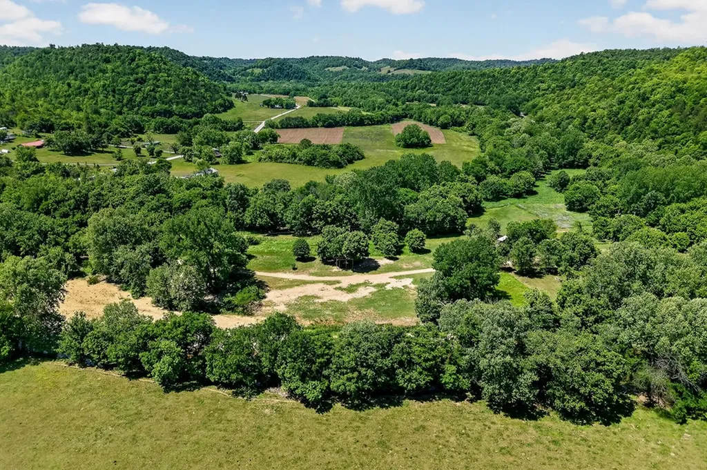 Lot 5&6 Roaring River Campground Gainesboro TN 38562