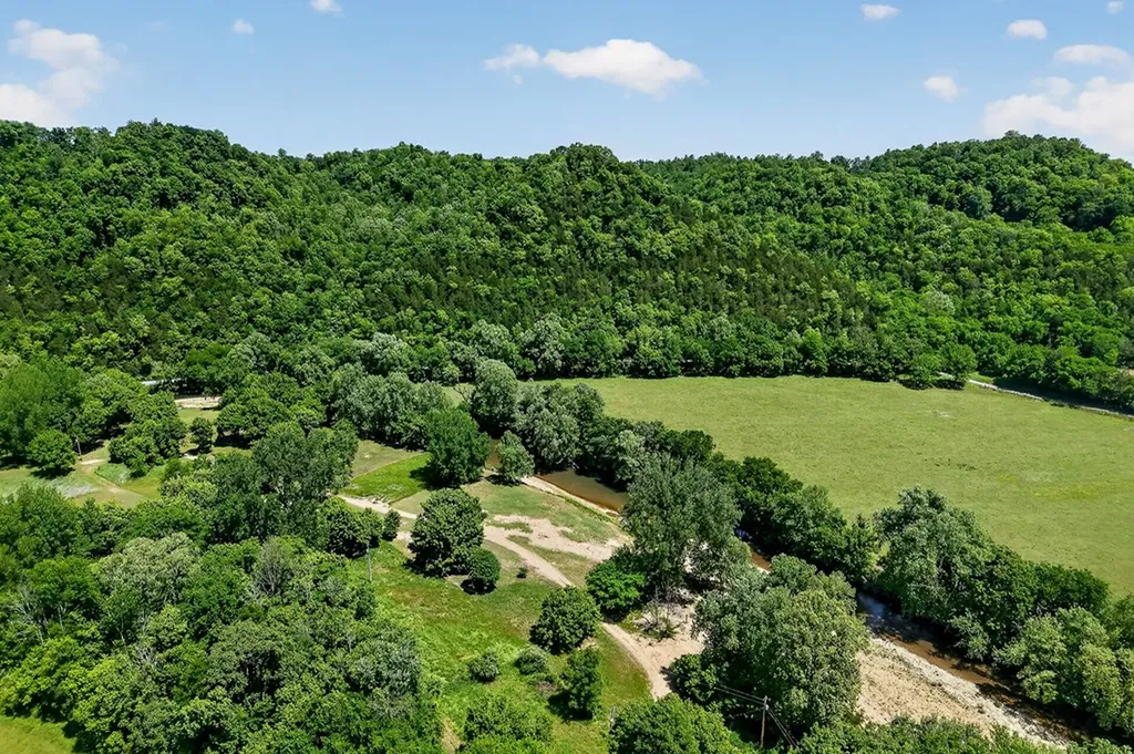 Lot 5&6 Roaring River Campground Gainesboro TN 38562