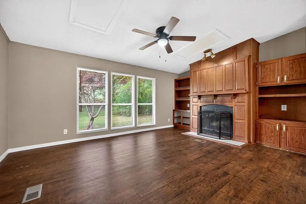 2443 Buck Mountain Road Cookeville TN 38506