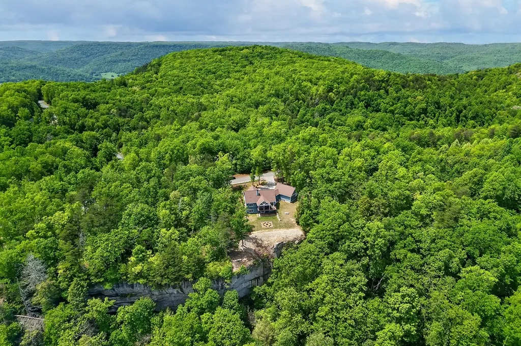 865 Eastridge Pass Monterey TN 38574