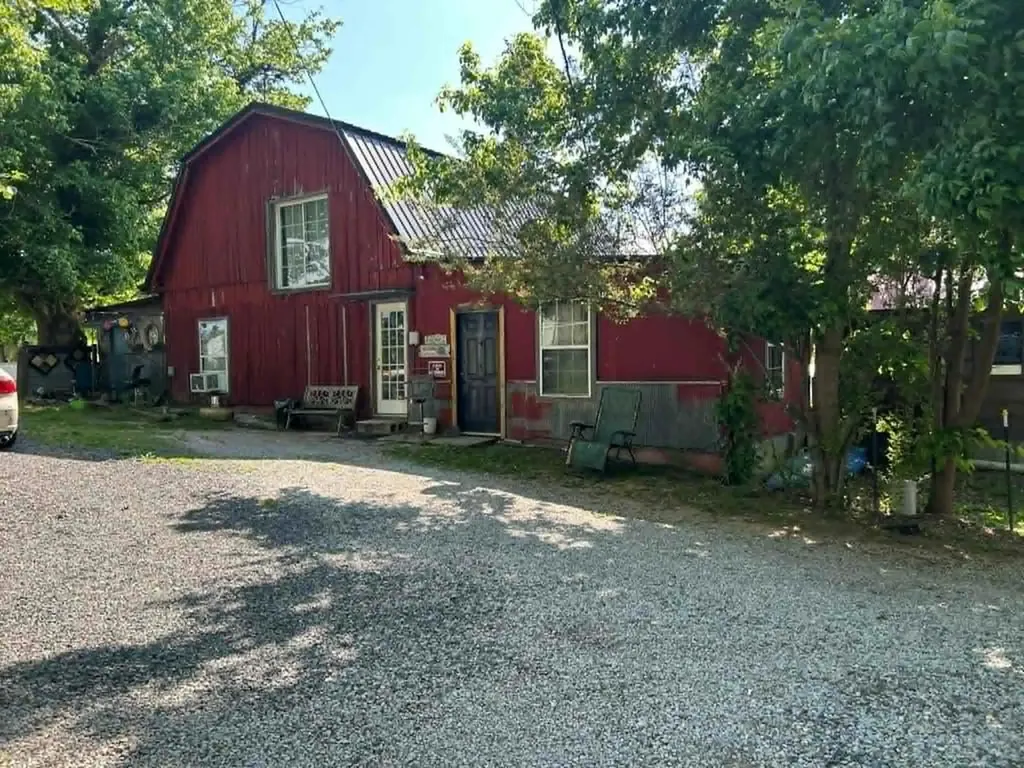 121 Locust Grove Road Cookeville TN 38501