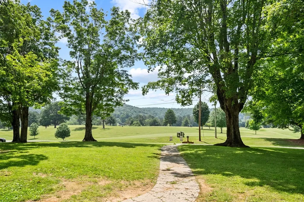 1364 Country Club Road Sparta TN 38583