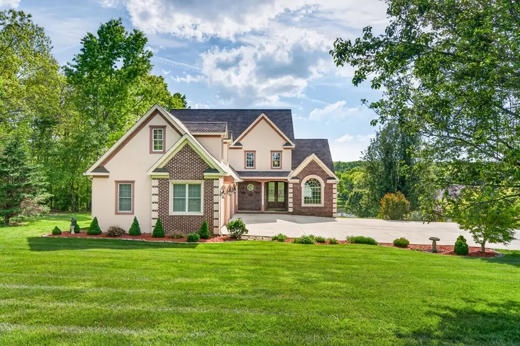 321 Magnolia Lane Crossville TN 38555