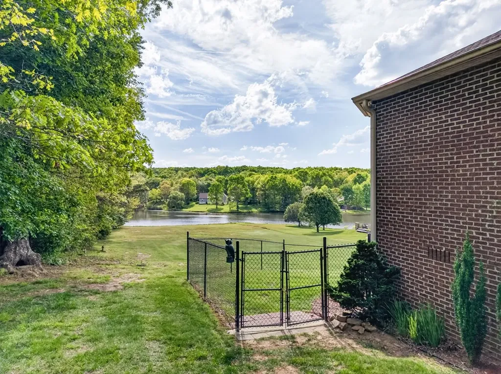 321 Magnolia Lane Crossville TN 38555