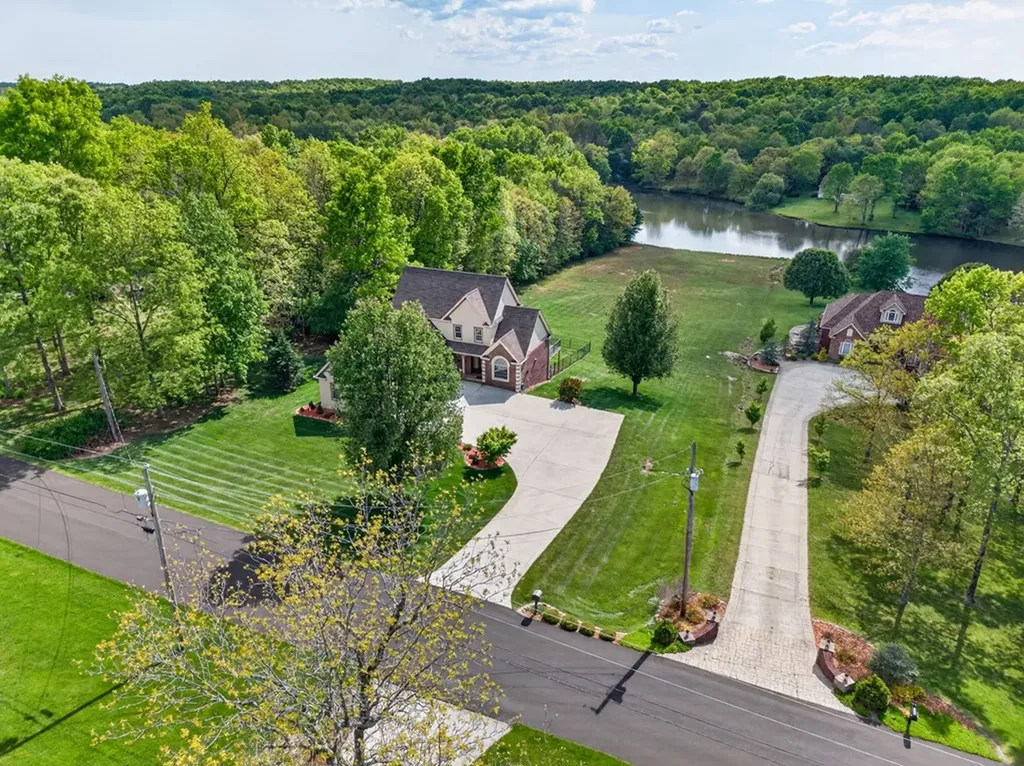321 Magnolia Lane Crossville TN 38555