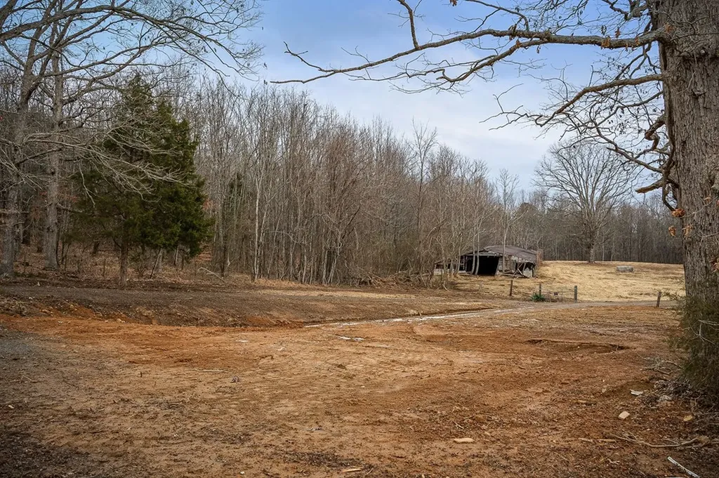 215 Edmonds Road Spencer TN 38585