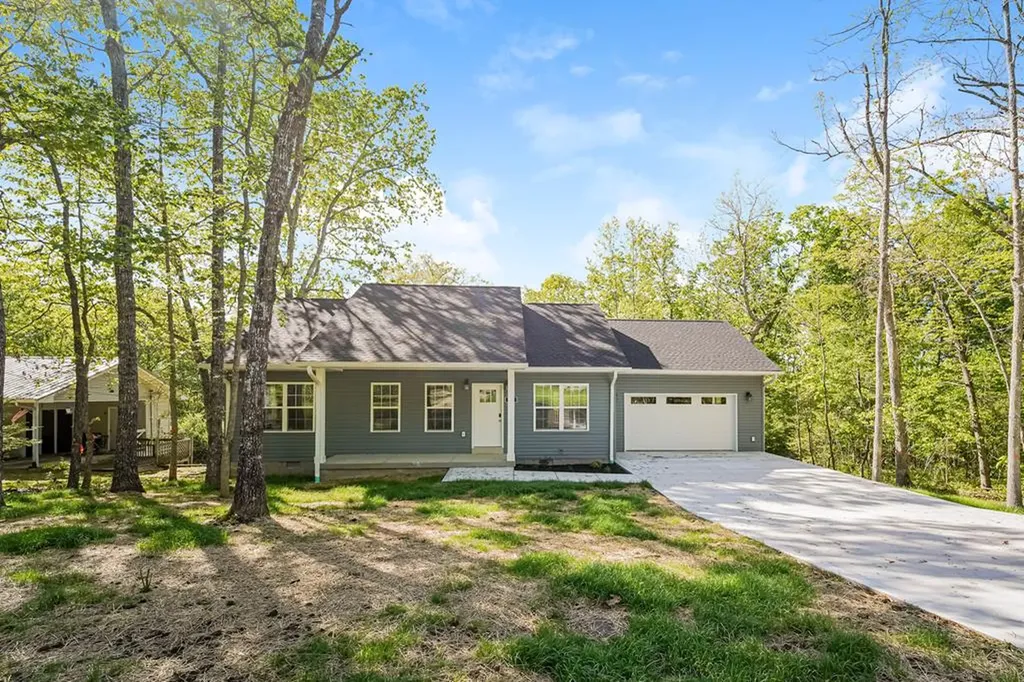 165 Lakeshire Drive Crossville TN 38558-9006