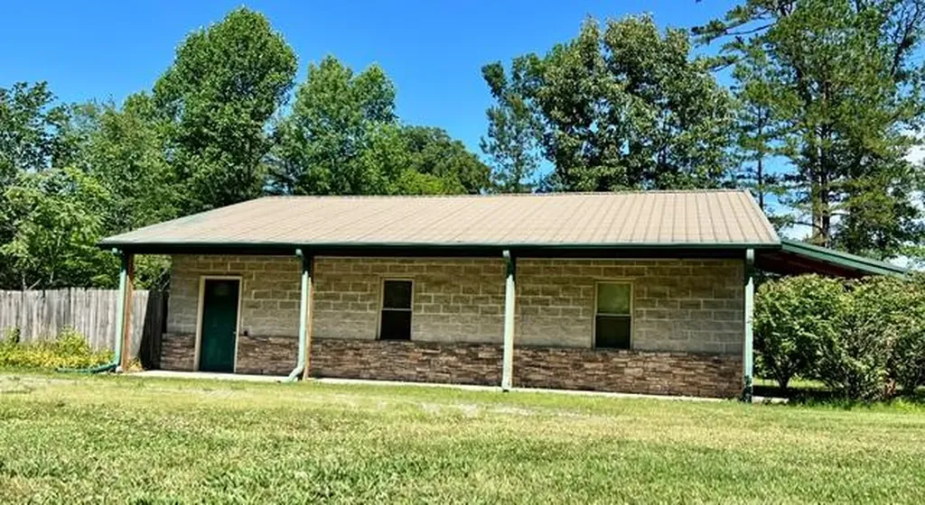 465 Old Eagle Creek Road Smithville TN 37166