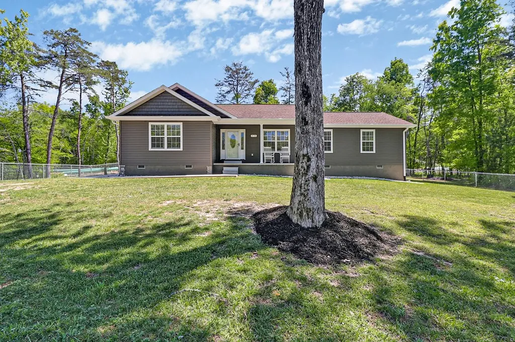 874 Deer Lodge Highway Clarkrange TN 38553