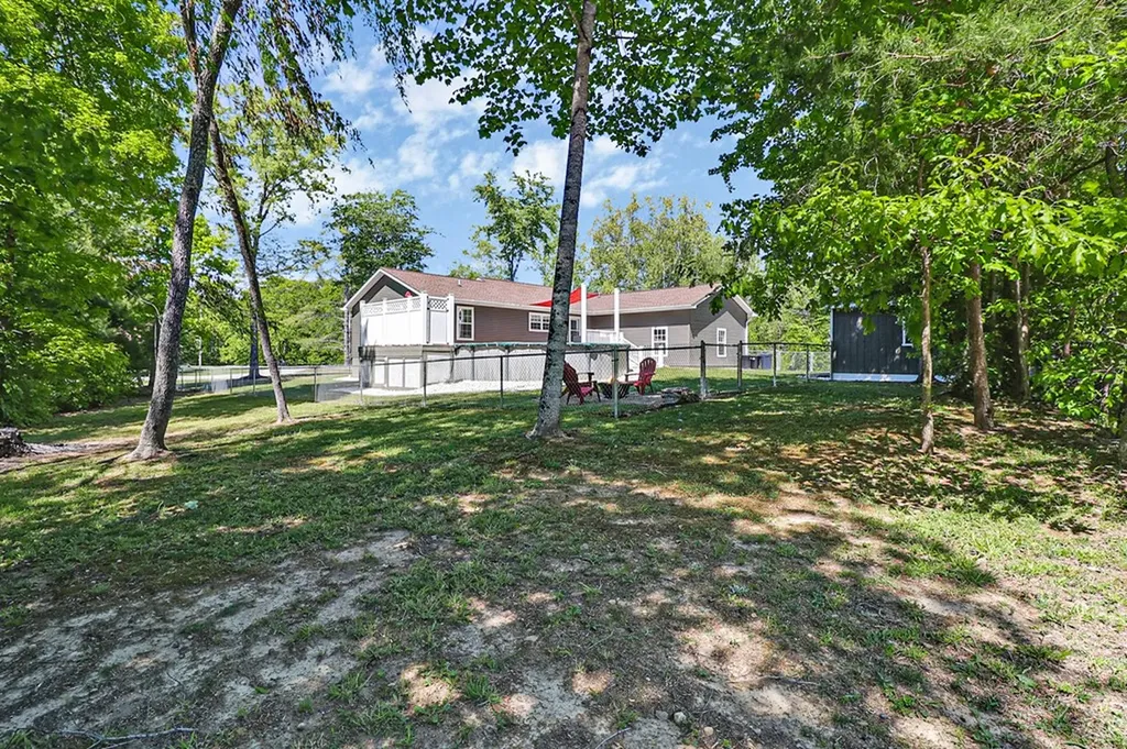 874 Deer Lodge Highway Clarkrange TN 38553