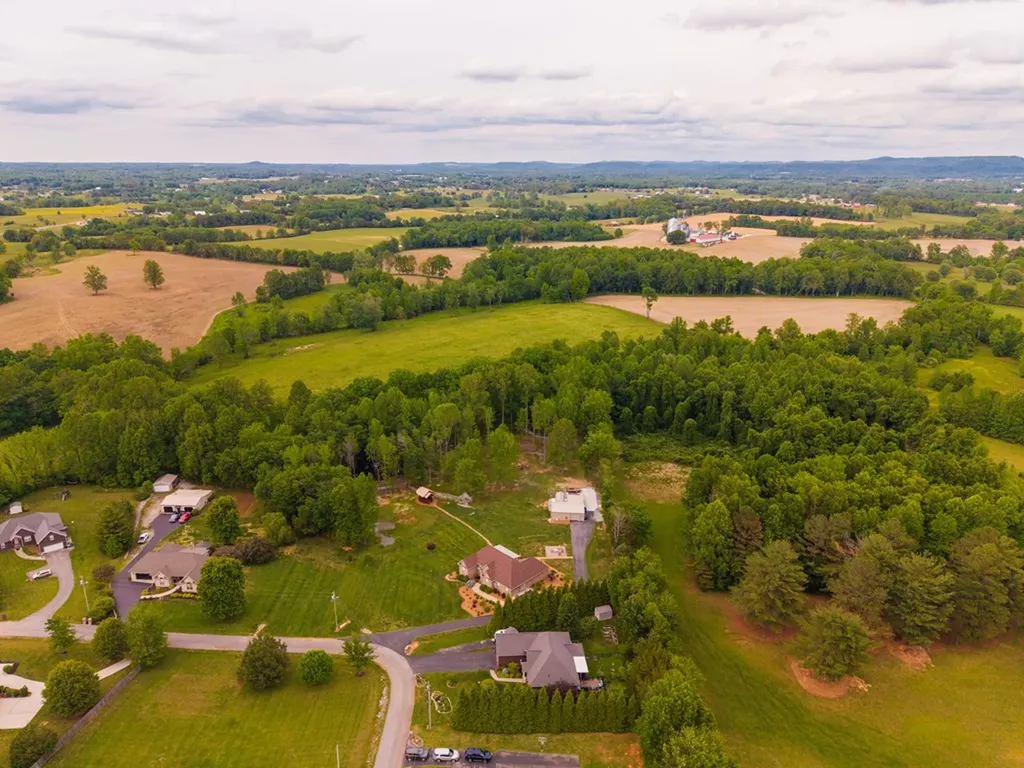 274 Landmark Circle Sparta TN 38583