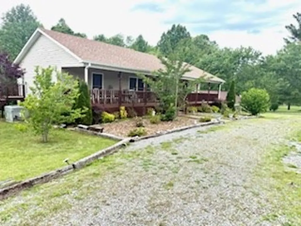 7320 Cyphers Drive Cookeville TN 38501