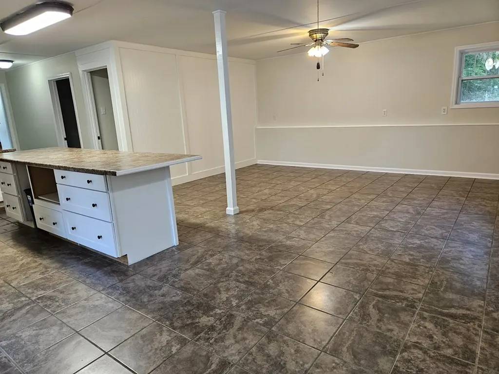 3337 Hartsville Road Lafayette TN 37083