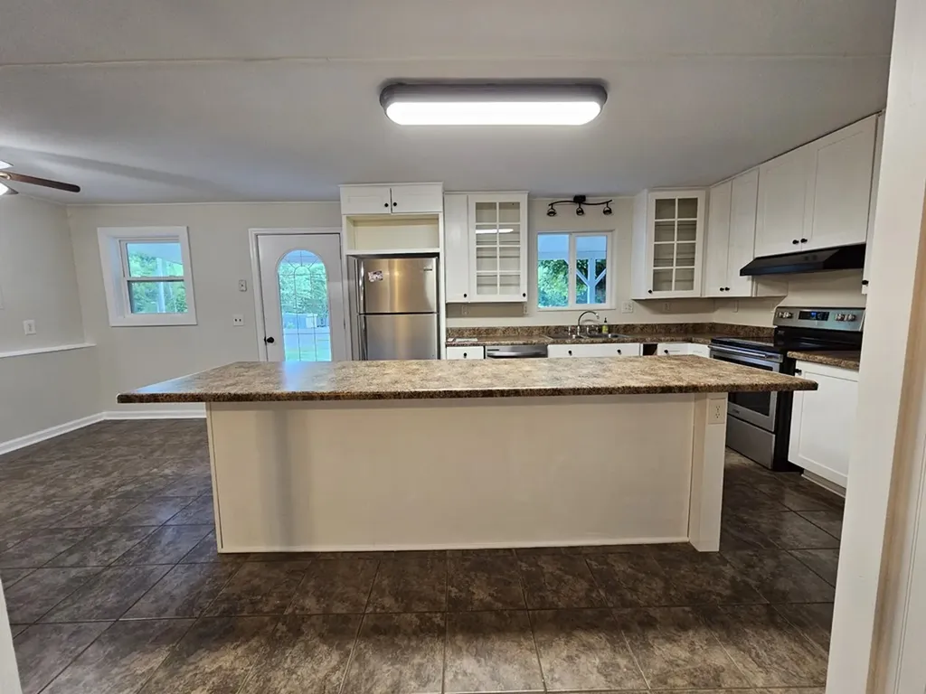 3337 Hartsville Road Lafayette TN 37083