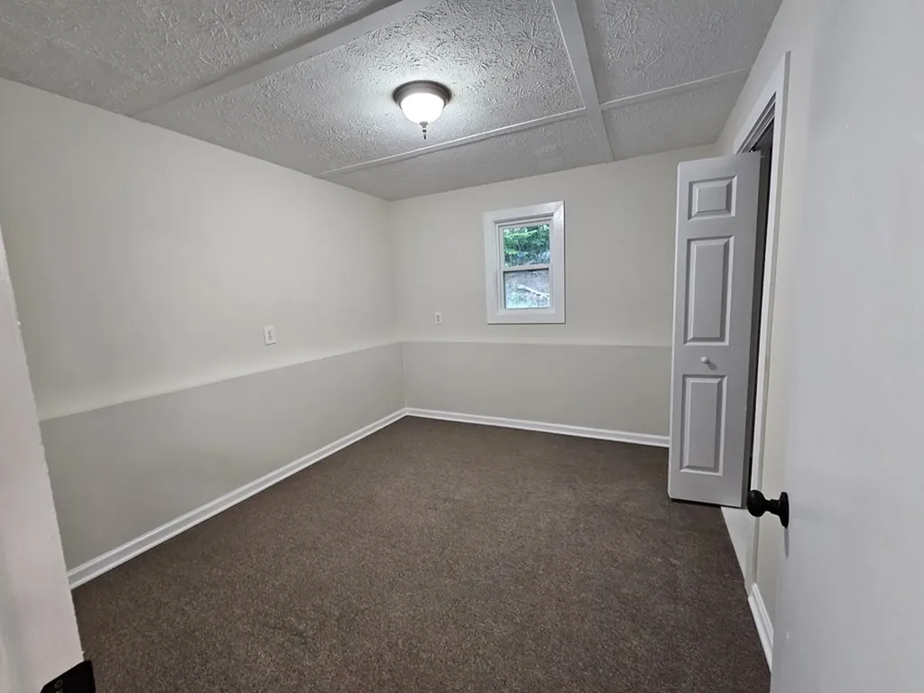 3337 Hartsville Road Lafayette TN 37083