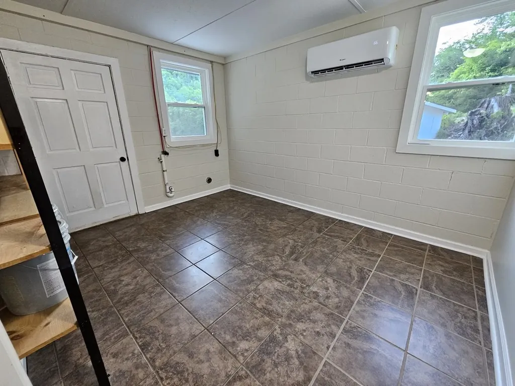3337 Hartsville Road Lafayette TN 37083