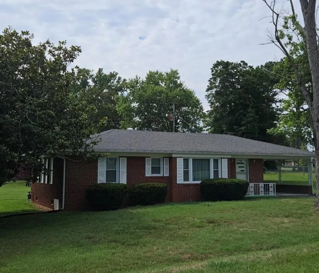 132 SW S Turner Drive Sparta TN 38583