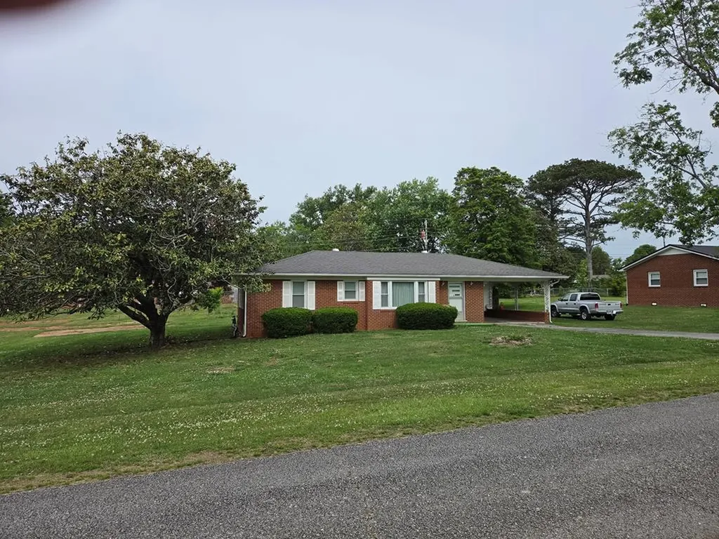 132 SW S Turner Drive Sparta TN 38583