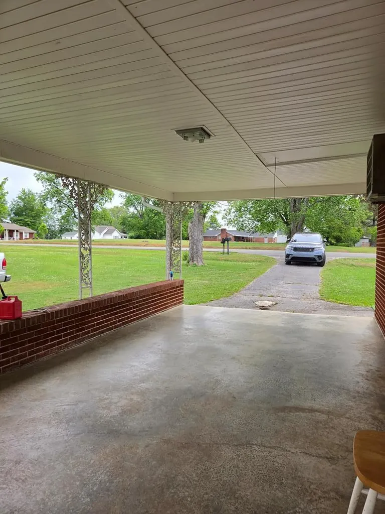 132 SW S Turner Drive Sparta TN 38583