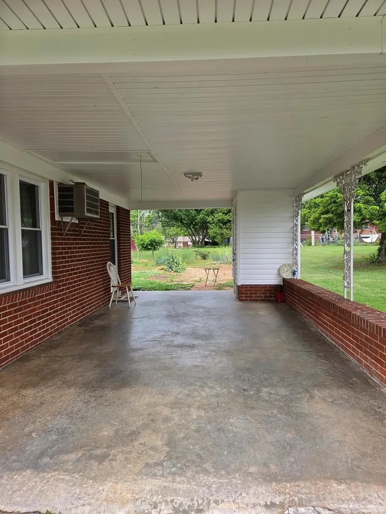 132 SW S Turner Drive Sparta TN 38583