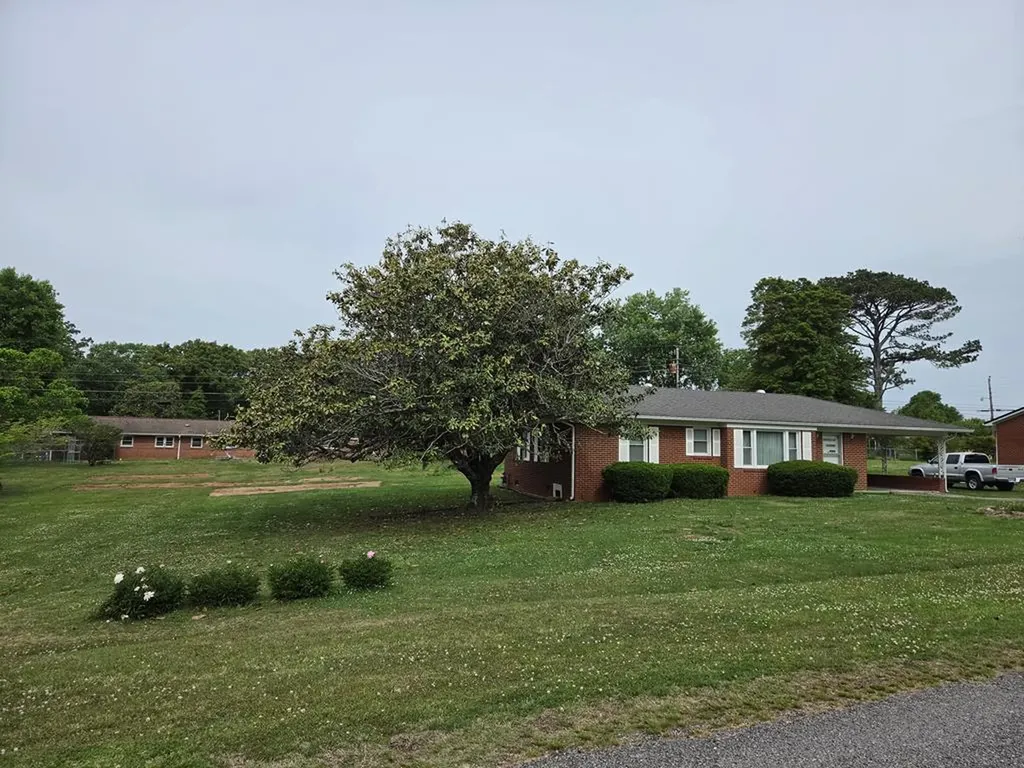 132 SW S Turner Drive Sparta TN 38583