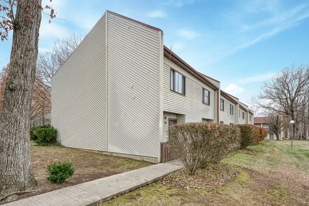 13 Wilshire Heights Drive Crossville TN 38558