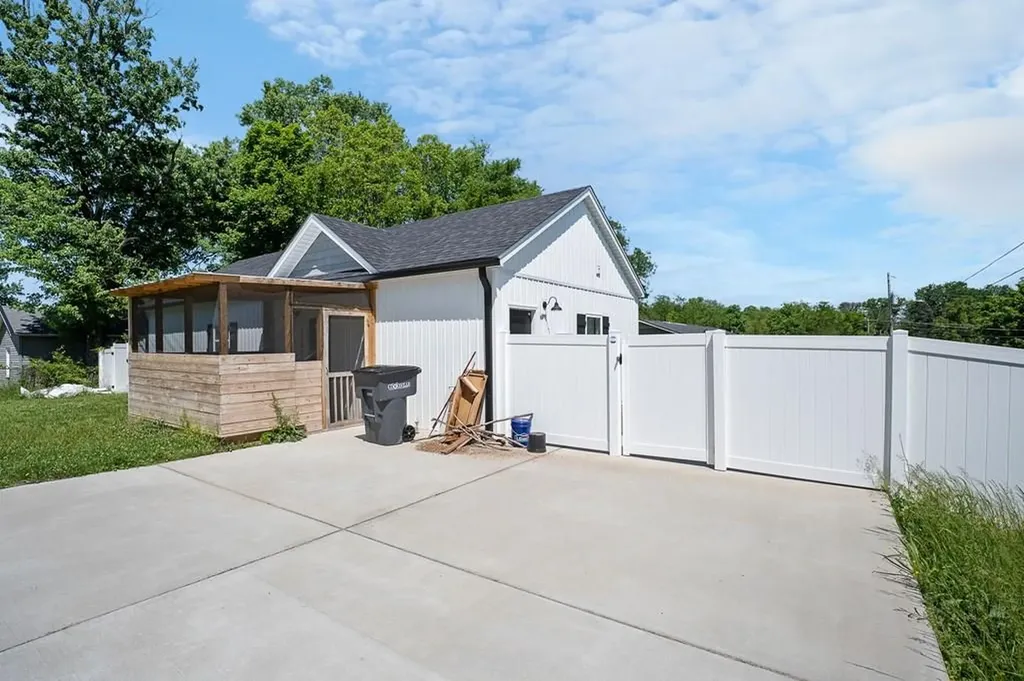 220 E 16th Street Cookeville TN 38501