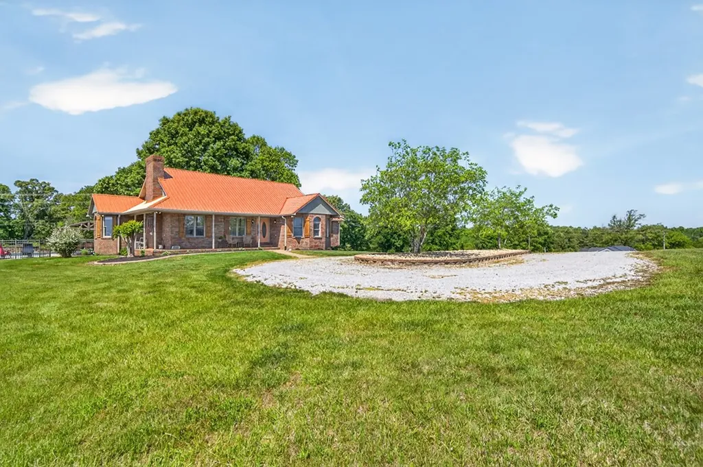4015 Baxter Road Baxter TN 38544
