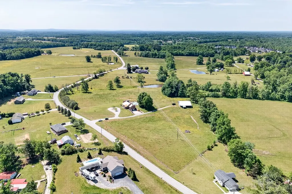 4015 Baxter Road Baxter TN 38544