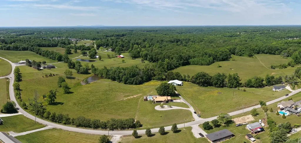 4015 Baxter Road Baxter TN 38544