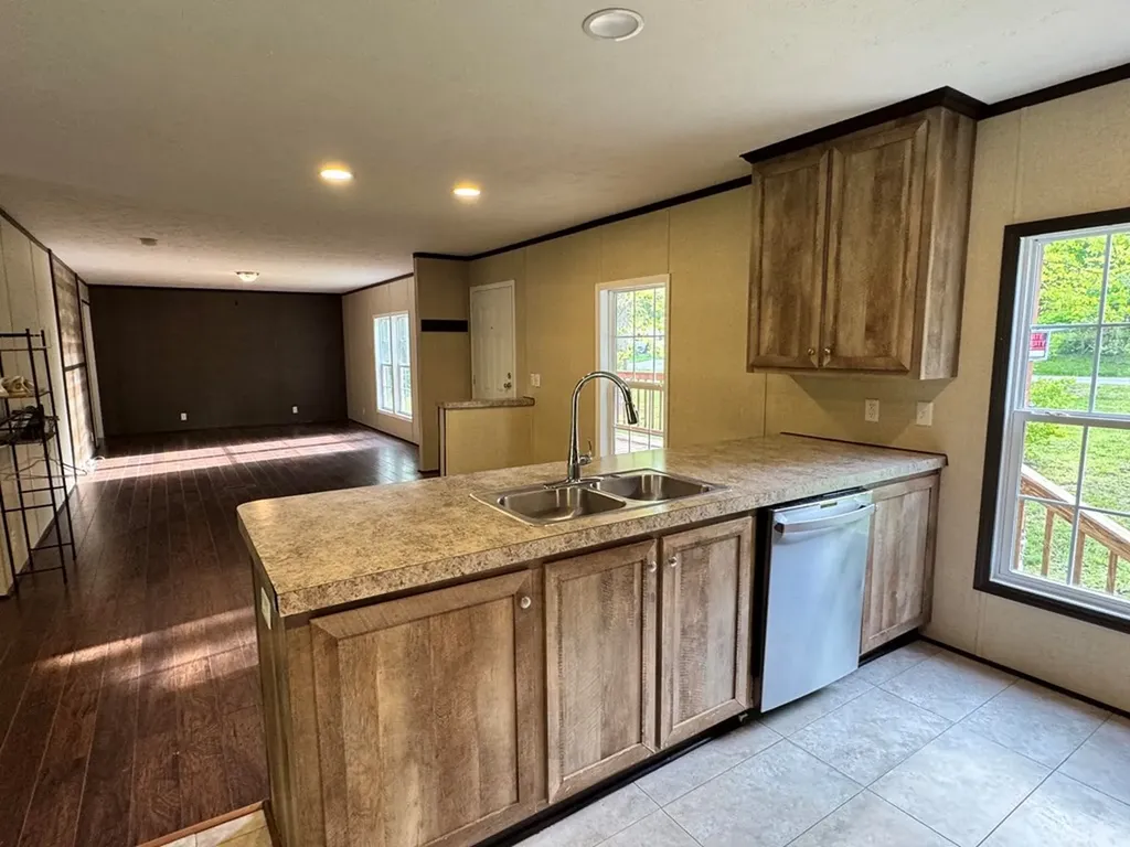 122 Green Acres Clarkrange TN 38553
