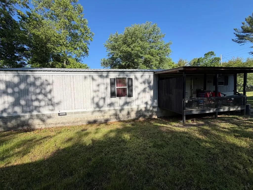 119 Clayborn Jamestown TN 38556