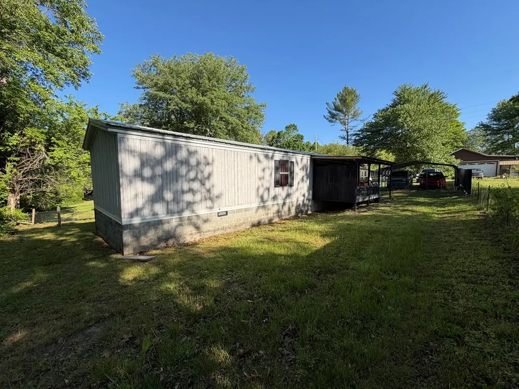 119 Clayborn Jamestown TN 38556