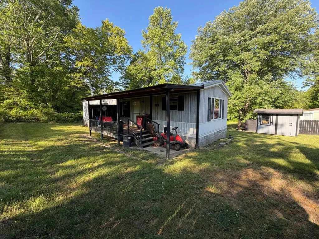 119 Clayborn Jamestown TN 38556