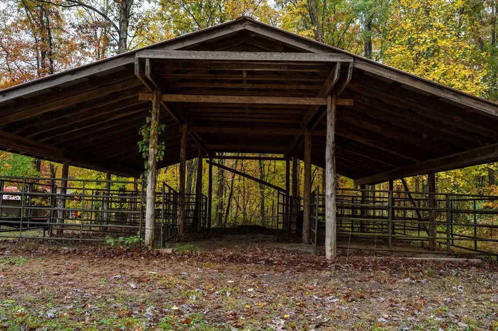 00 Roanoke Jamestown TN 38556