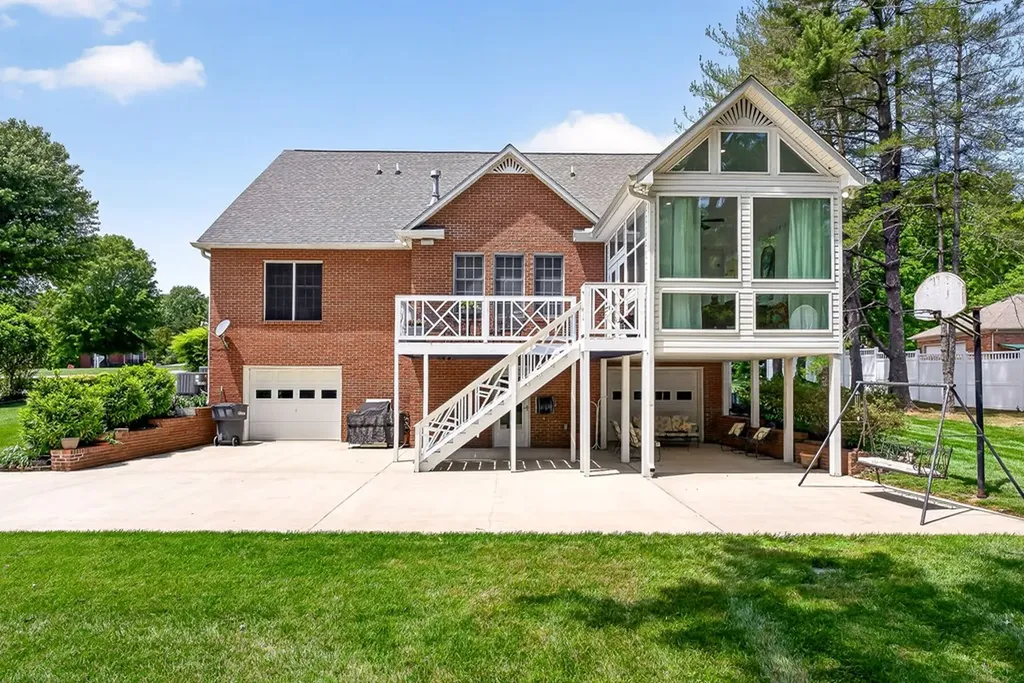 925 Hillside Drive Cookeville TN 38501