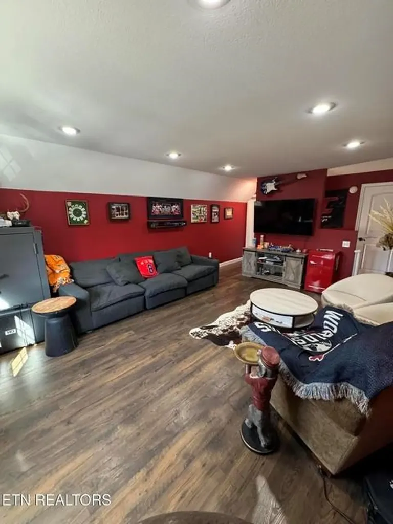 841 Spearhead Circle Clarkrange TN 38553-5054