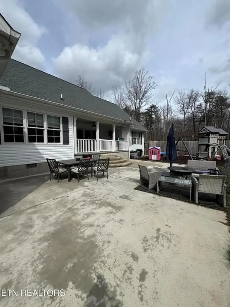 841 Spearhead Circle Clarkrange TN 38553-5054