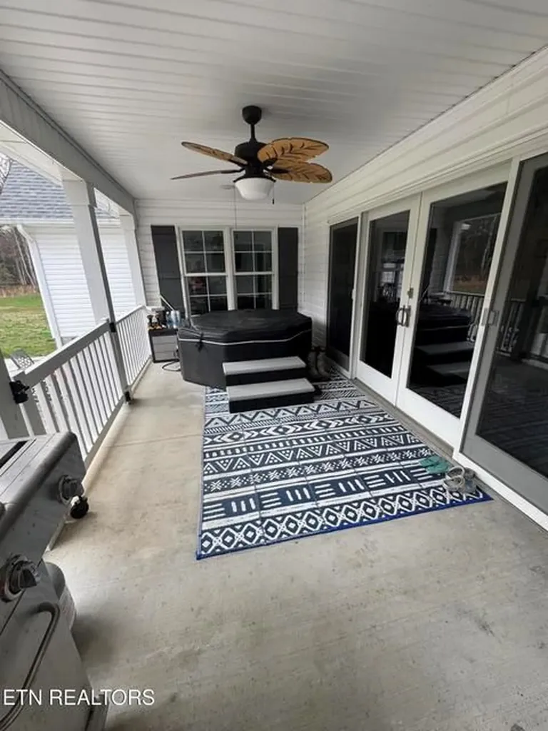 841 Spearhead Circle Clarkrange TN 38553-5054